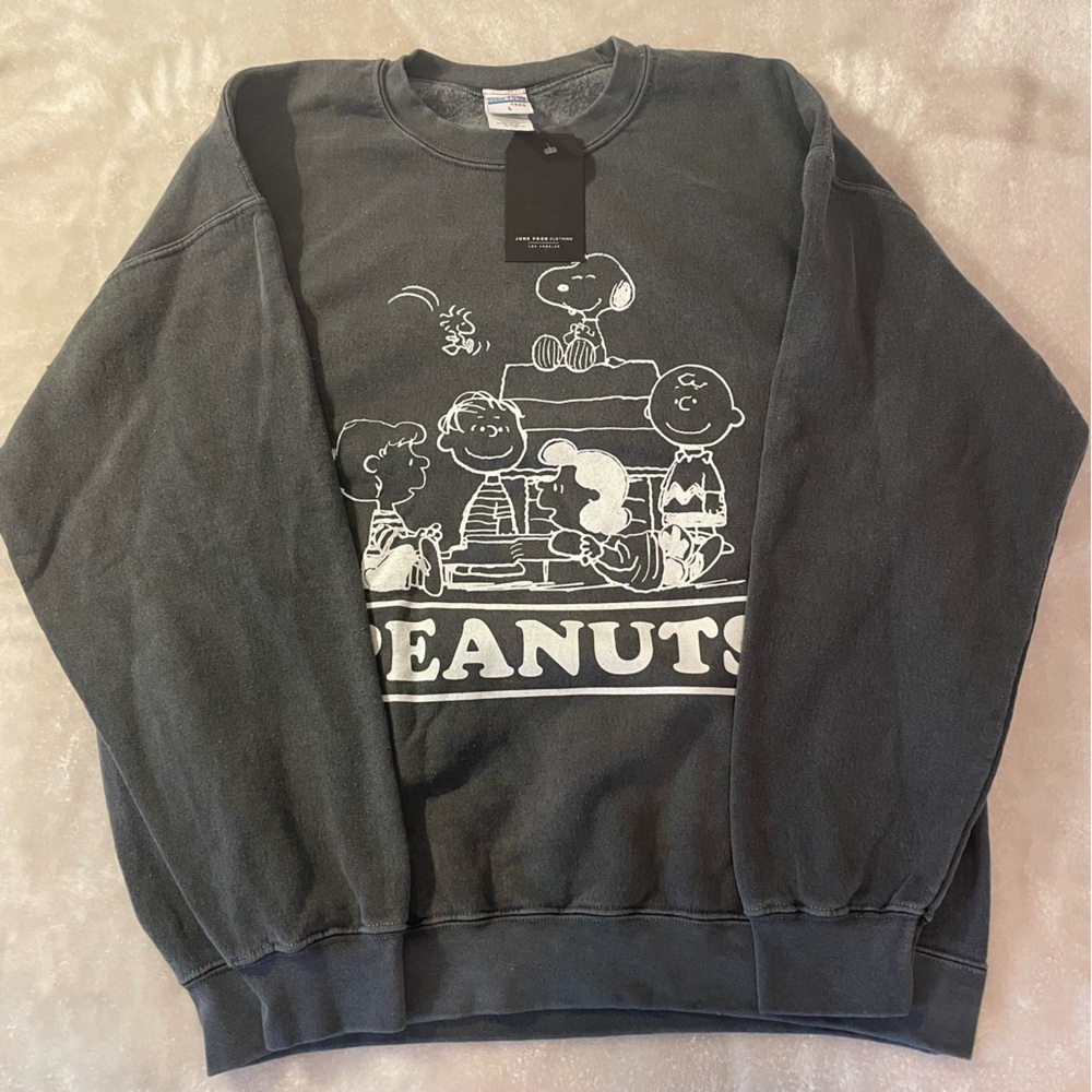 Peanuts® The Gang Cotton Graphic Sweatshirt size Large